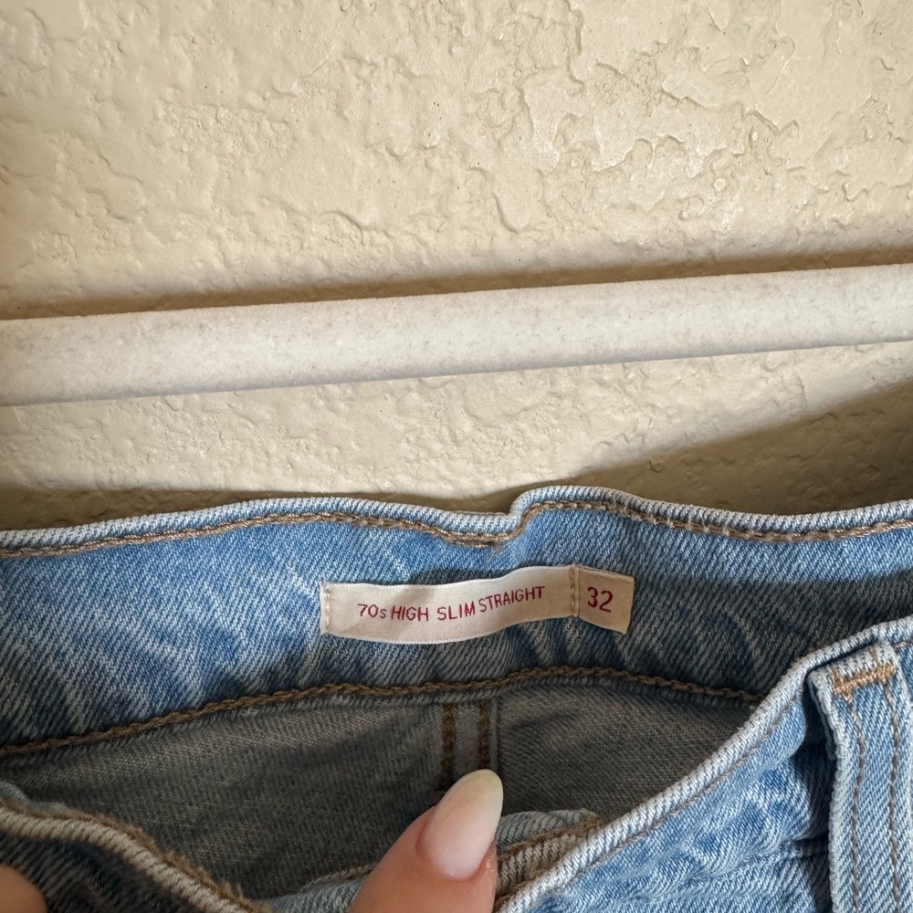 Levi's 70s high slim straight light‎ jeans size 32 light wash - Picture 9 of 9